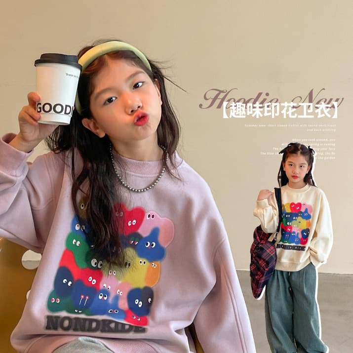 Girls' sweater 2023 autumn new medium and large children's western style cartoon printed loose round neck children's casual top fashion