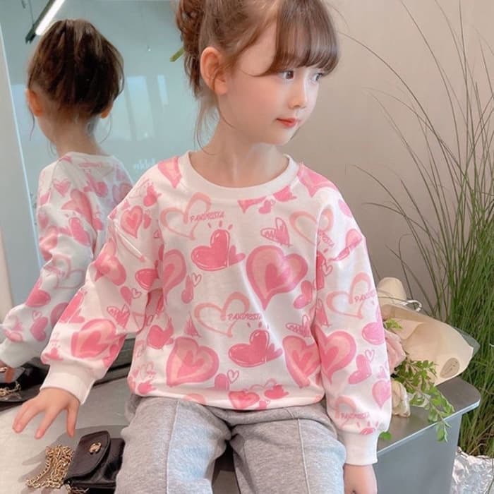 Girls' Sweatshirt Spring and Autumn Style Children's Casual Pullover Top for Toddlers and Young Children Versatile Heart-Patterned Base Shirt Trendy and Soft