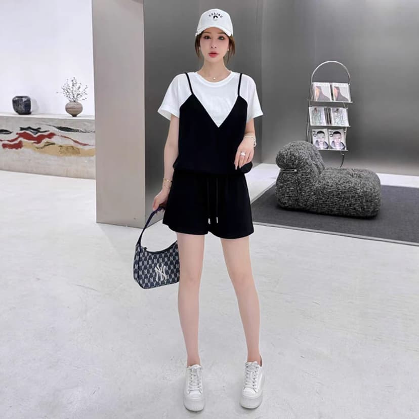 Fashion Casual Shorts Sportswear Fitness Set 2025 Summer New Slim Short-Sleeve Age-Reducing Stylish Two-Piece Set