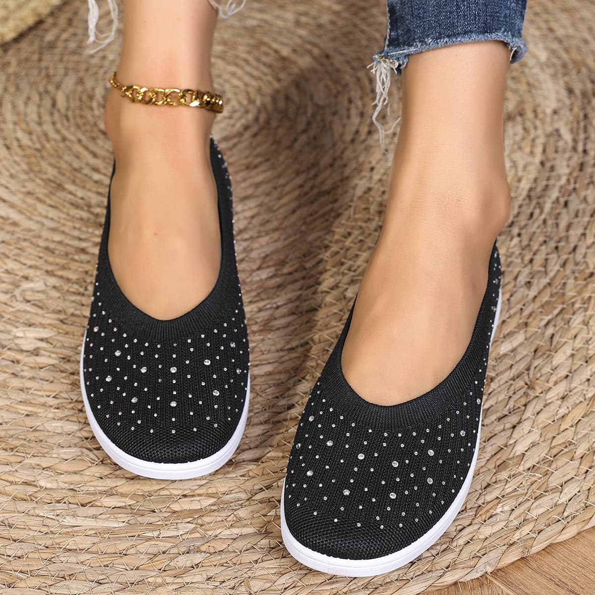 Foreign Trade Large Size Women's Shoes 2025 Spring New European and American Shallow Mouth Flats Women's Flats Pointed Toe Rhinestone Mother's Shoes Wholesale