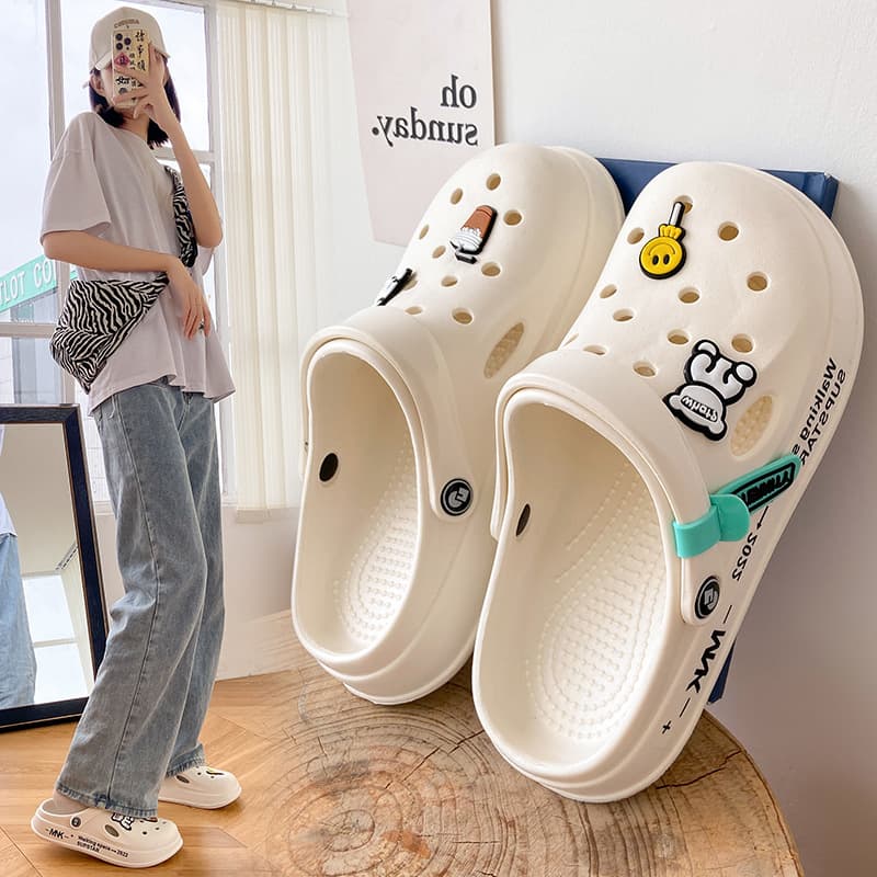 Montonick Croc Shoes Women's Summer Outerwear Sandals and Slippers for Female Students Thick-Soled Anti-Slip Eva Sandals with Personalized Feeling