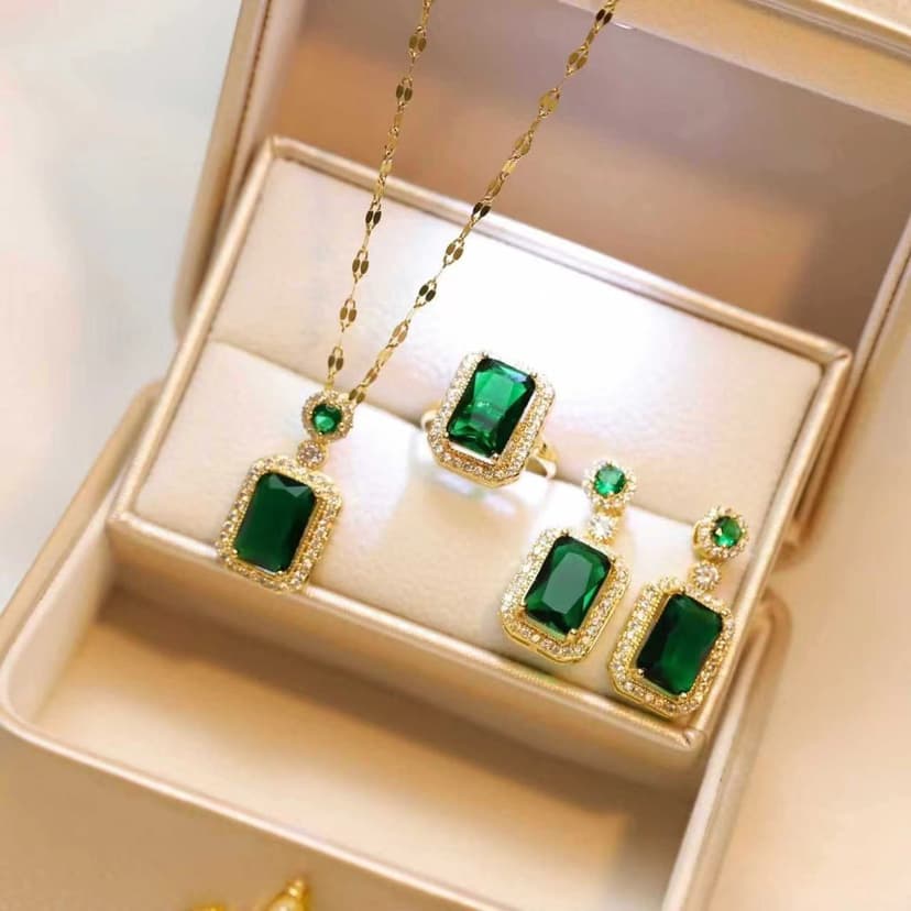 Hong Kong-style Geometric Three-piece Necklace Earrings Ring Women's Niche High-end Design Clavicle Chain Light Luxury All-match Necklace Chain